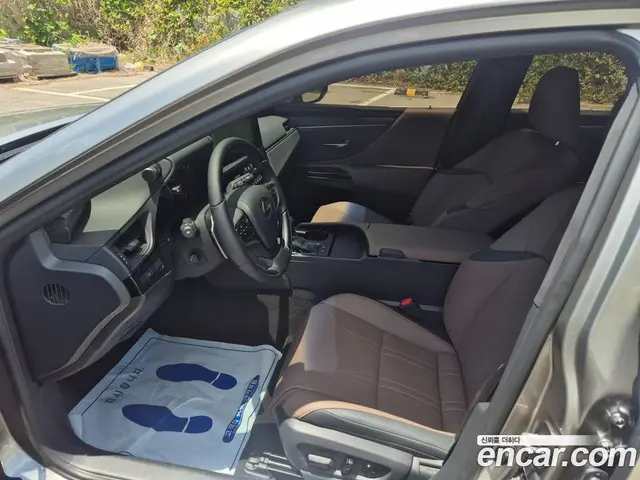 Lexus ES 2026 2.5 автомат (гидро), миниатюра 7 Lexus ES 2026 2.5 автомат (гидро), миниатюра 7