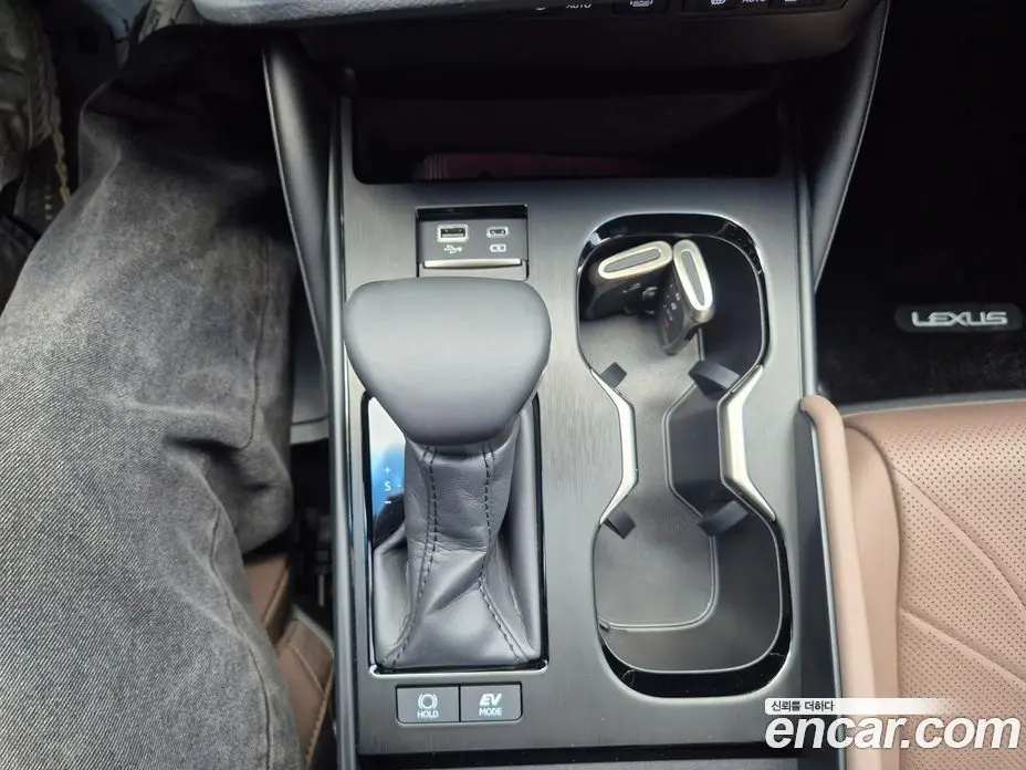 Lexus ES 2026 2.5 автомат (гидро), фото 9 Lexus ES 2026 2.5 автомат (гидро), фото 9
