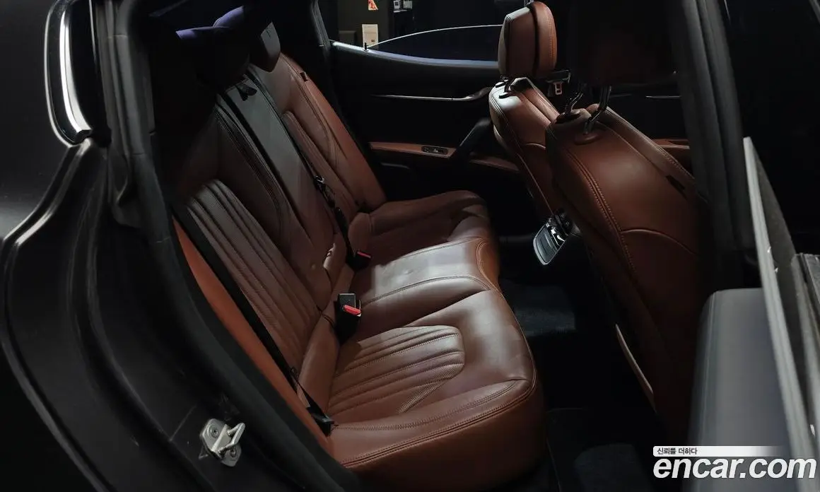 Maserati Ghibli 2015 3.0 автомат (гидро), фото 12 Maserati Ghibli 2015 3.0 автомат (гидро), фото 12