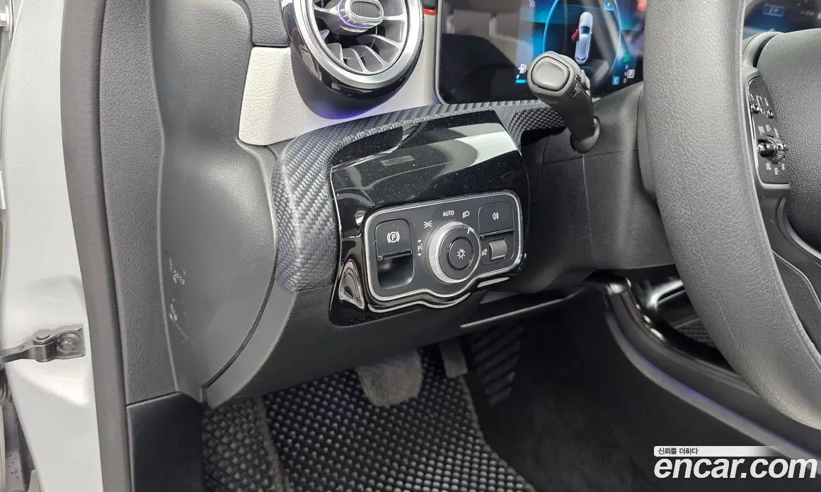 Mercedes-Benz A-Class 2019 2.0 автомат (гидро), фото 23