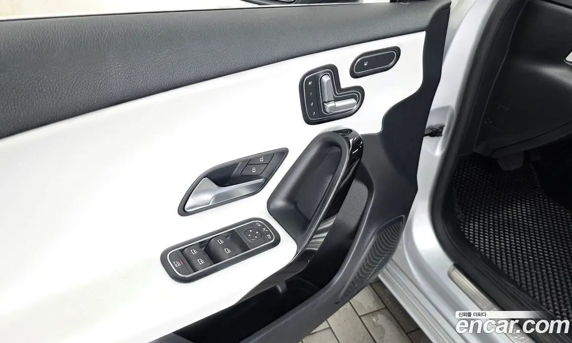 Mercedes-Benz A-Class 2019 2.0 автомат (гидро), фото 28