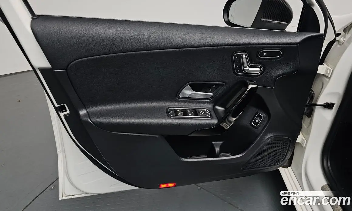 Mercedes-Benz A-Class 2020 2.0 автомат (гидро), фото 13 Mercedes-Benz A-Class 2020 2.0 автомат (гидро), фото 13