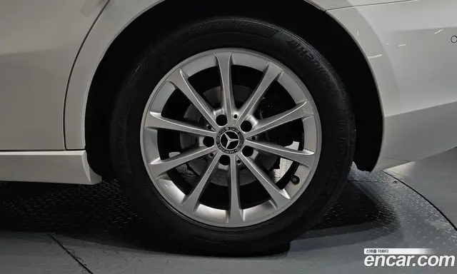 Mercedes-Benz A-Class 2020 2.0 автомат (гидро), миниатюра 6 Mercedes-Benz A-Class 2020 2.0 автомат (гидро), миниатюра 6