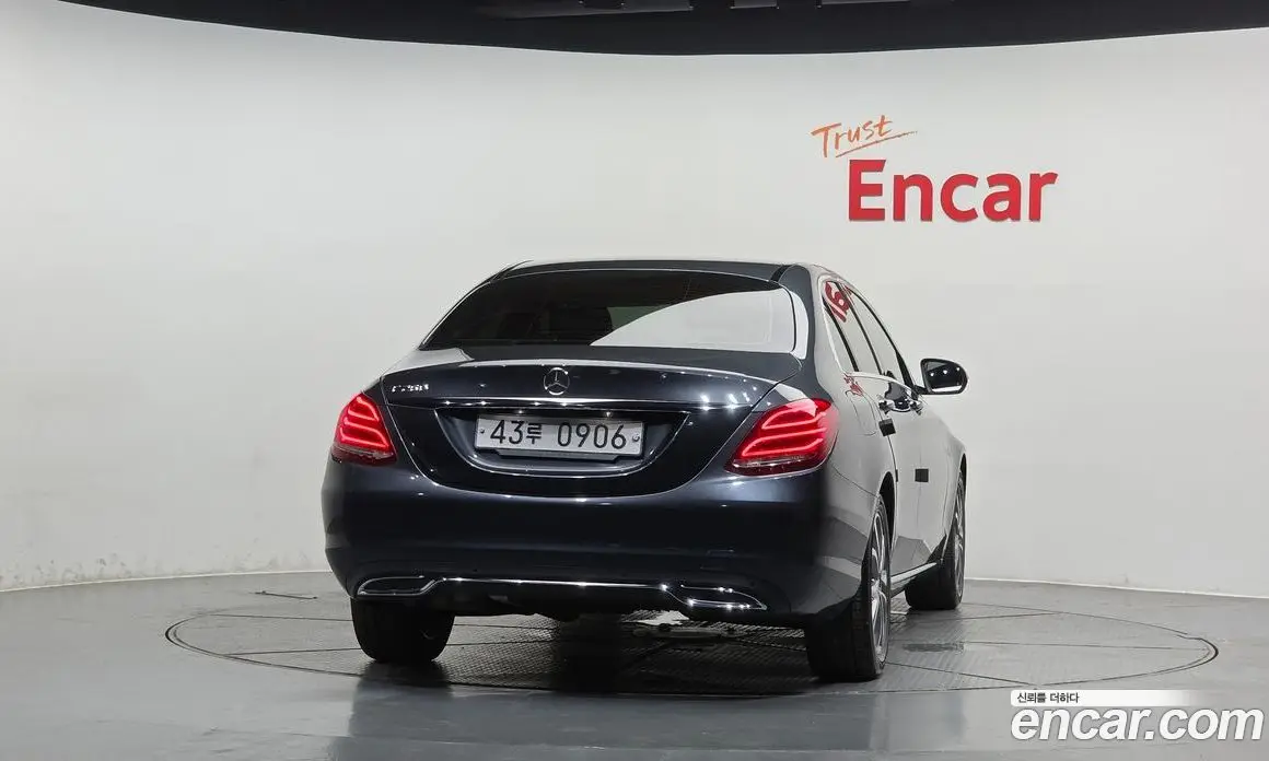 Mercedes-Benz C-Class 2015 2.0 автомат (гидро), фото 4 Mercedes-Benz C-Class 2015 2.0 автомат (гидро), фото 4