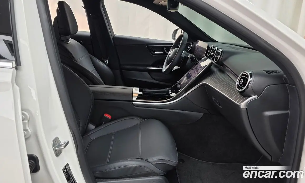 Mercedes-Benz C-Class 2023 2.0 автомат (гидро), фото 16