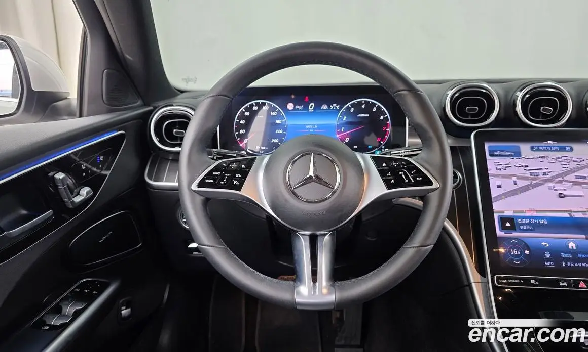 Mercedes-Benz C-Class 2023 2.0 автомат (гидро), фото 18