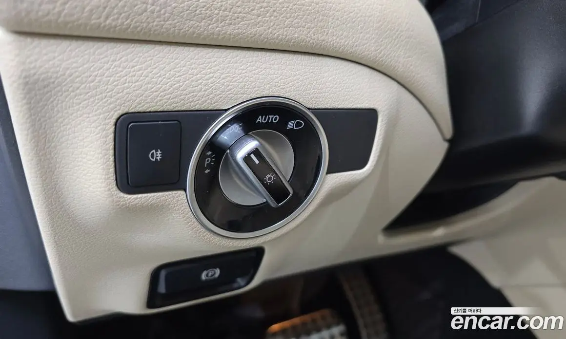 Mercedes-Benz CLA-Class 2015 2.1 автомат (гидро), фото 16 Mercedes-Benz CLA-Class 2015 2.1 автомат (гидро), фото 16