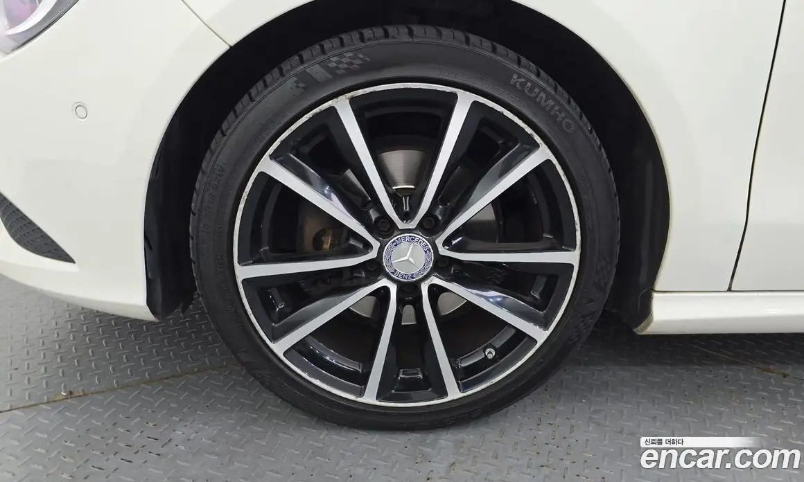 Mercedes-Benz CLA-Class 2015 2.1 автомат (гидро), фото 5 Mercedes-Benz CLA-Class 2015 2.1 автомат (гидро), фото 5