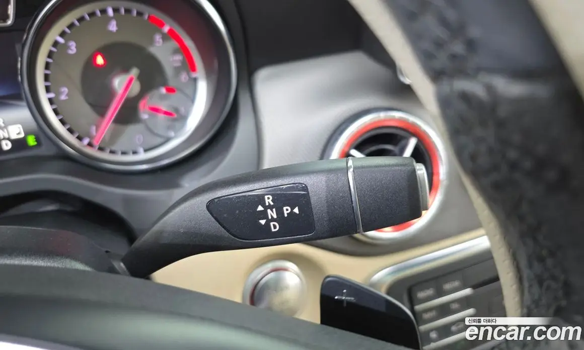 Mercedes-Benz CLA-Class 2015 2.1 автомат (гидро), фото 9 Mercedes-Benz CLA-Class 2015 2.1 автомат (гидро), фото 9