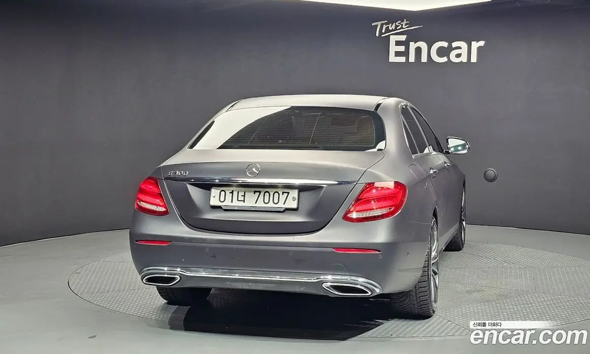 Mercedes-Benz E-Class 2017 1.9 автомат (гидро), фото 4 Mercedes-Benz E-Class 2017 1.9 автомат (гидро), фото 4