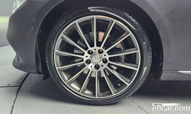 Mercedes-Benz E-Class 2017 1.9 автомат (гидро), миниатюра 5 Mercedes-Benz E-Class 2017 1.9 автомат (гидро), миниатюра 5