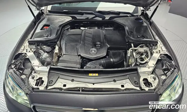 Mercedes-Benz E-Class 2017 1.9 автомат (гидро), миниатюра 6 Mercedes-Benz E-Class 2017 1.9 автомат (гидро), миниатюра 6