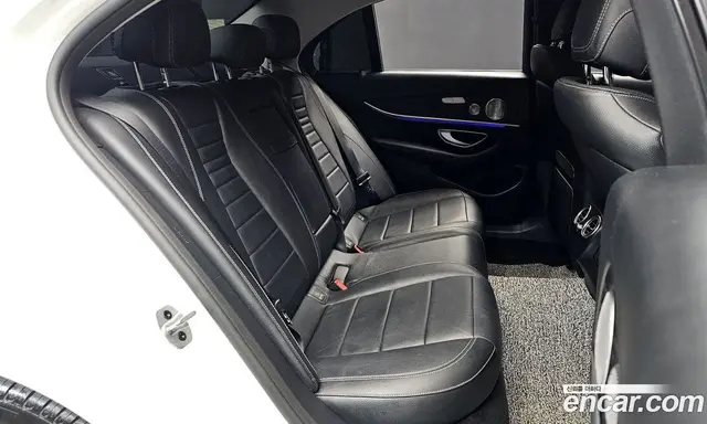 Mercedes-Benz E-Class 2019 2.0 автомат (гидро), миниатюра 11