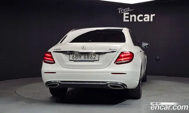 Mercedes-Benz E-Class 2019 2.0 автомат (гидро), миниатюра 4