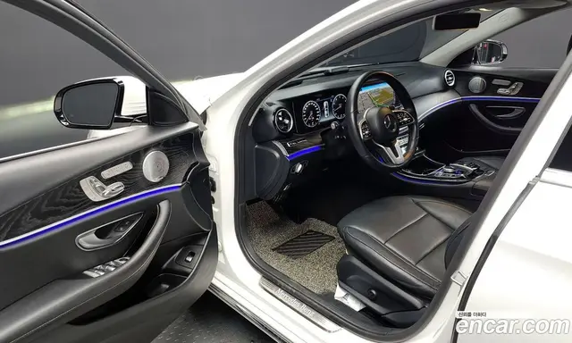 Mercedes-Benz E-Class 2019 2.0 автомат (гидро), миниатюра 10