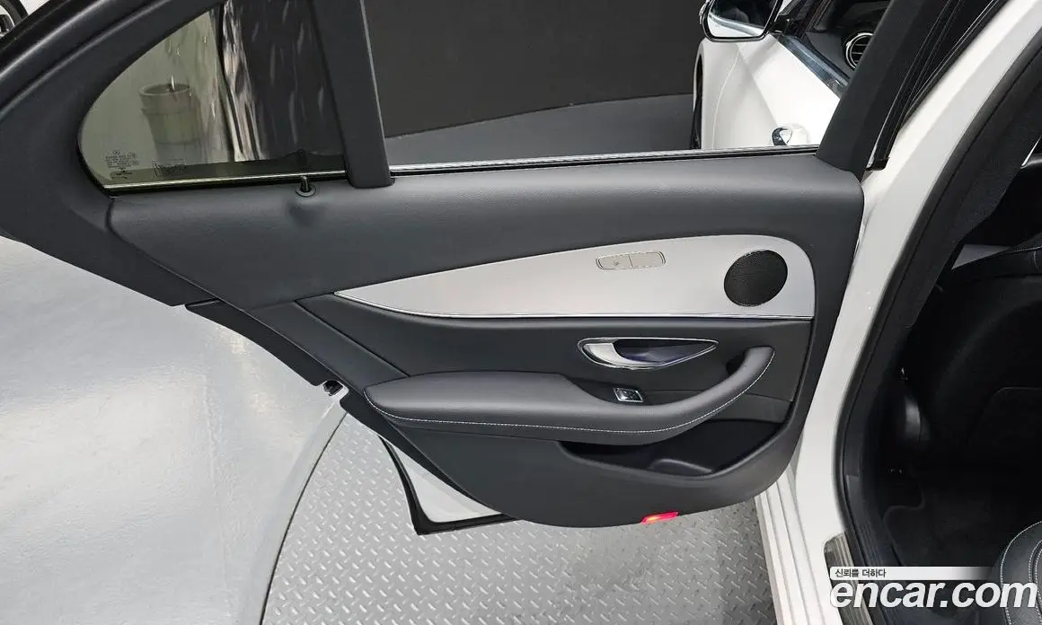 Mercedes-Benz E-Class 2020 2.0 автомат (гидро), фото 14 Mercedes-Benz E-Class 2020 2.0 автомат (гидро), фото 14