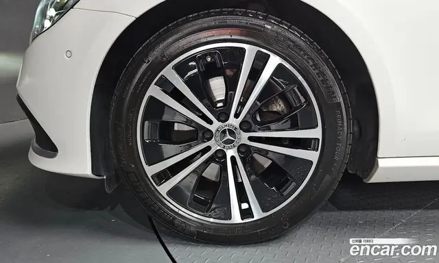 Mercedes-Benz E-Class 2020 2.0 автомат (гидро), миниатюра 4 Mercedes-Benz E-Class 2020 2.0 автомат (гидро), миниатюра 4