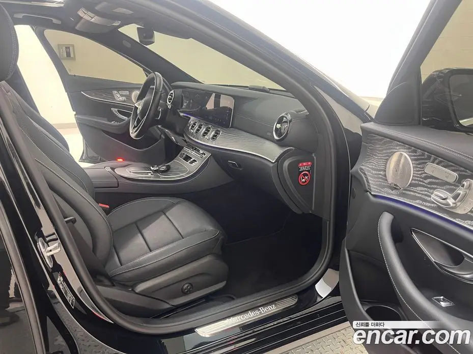 Mercedes-Benz E-Class 2022 2.0 автомат (гидро), фото 14 Mercedes-Benz E-Class 2022 2.0 автомат (гидро), фото 14