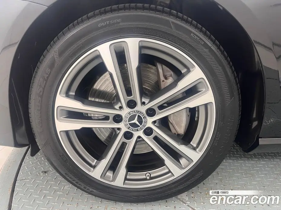 Mercedes-Benz E-Class 2022 2.0 автомат (гидро), фото 19 Mercedes-Benz E-Class 2022 2.0 автомат (гидро), фото 19