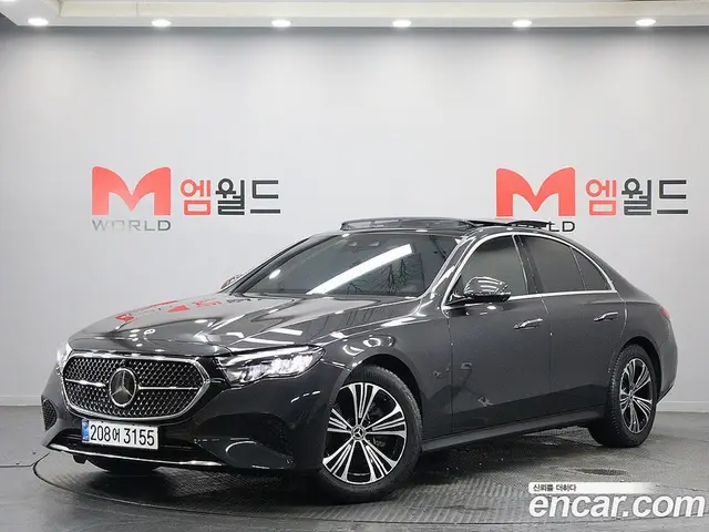 Mercedes-Benz E-Class 2024 2.0 автомат (гидро), миниатюра 2