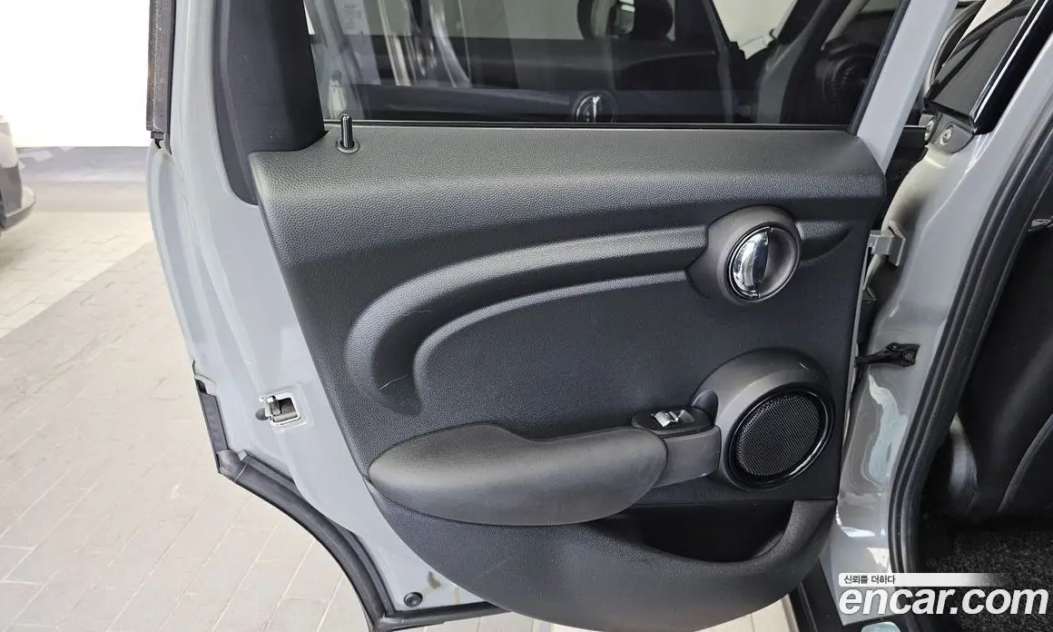 Mini Cooper 2018 1.5 автомат (гидро), фото 15 Mini Cooper 2018 1.5 автомат (гидро), фото 15