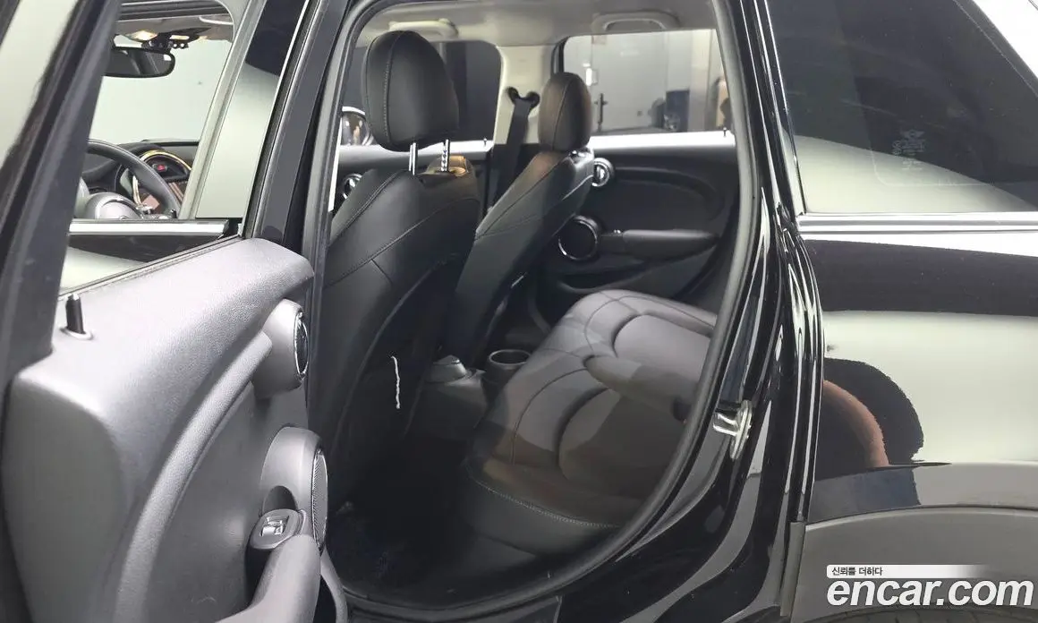 Mini Cooper 2021 1.5 автомат (гидро), фото 16