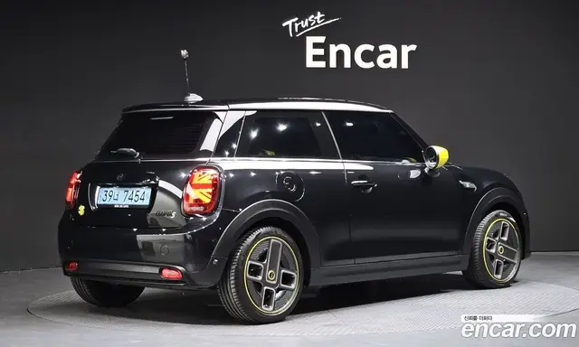 Mini Cooper 2023 автомат (гидро), миниатюра 1