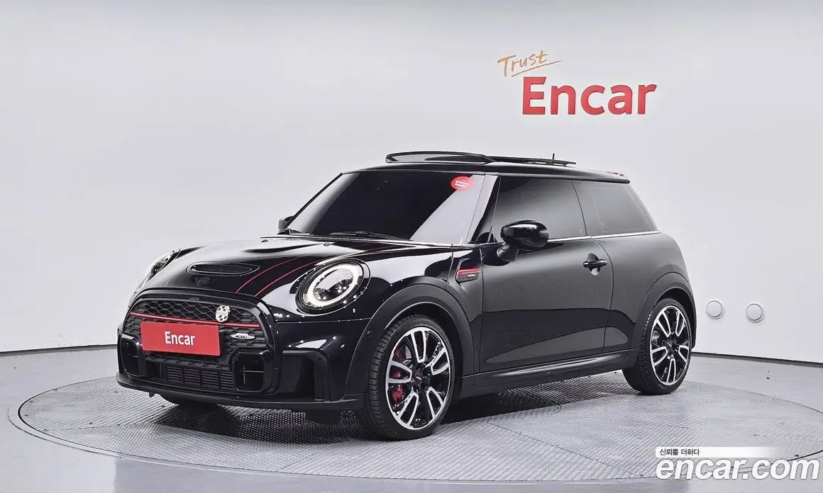 Mini Cooper 2023 2.0 автомат (гидро), фото 1 Mini Cooper 2023 2.0 автомат (гидро), фото 1