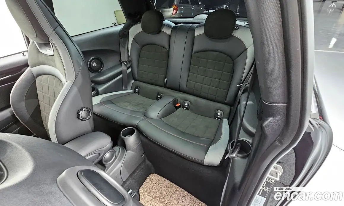 Mini Cooper 2023 2.0 автомат (гидро), фото 17 Mini Cooper 2023 2.0 автомат (гидро), фото 17