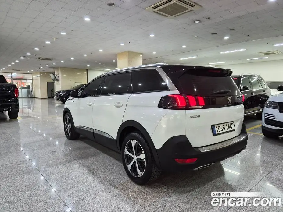 Peugeot 5008 2021 2.0 автомат (гидро), фото 3 Peugeot 5008 2021 2.0 автомат (гидро), фото 3