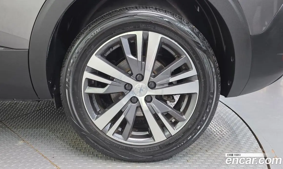 Peugeot 5008 2022 1.2 автомат (гидро), фото 7