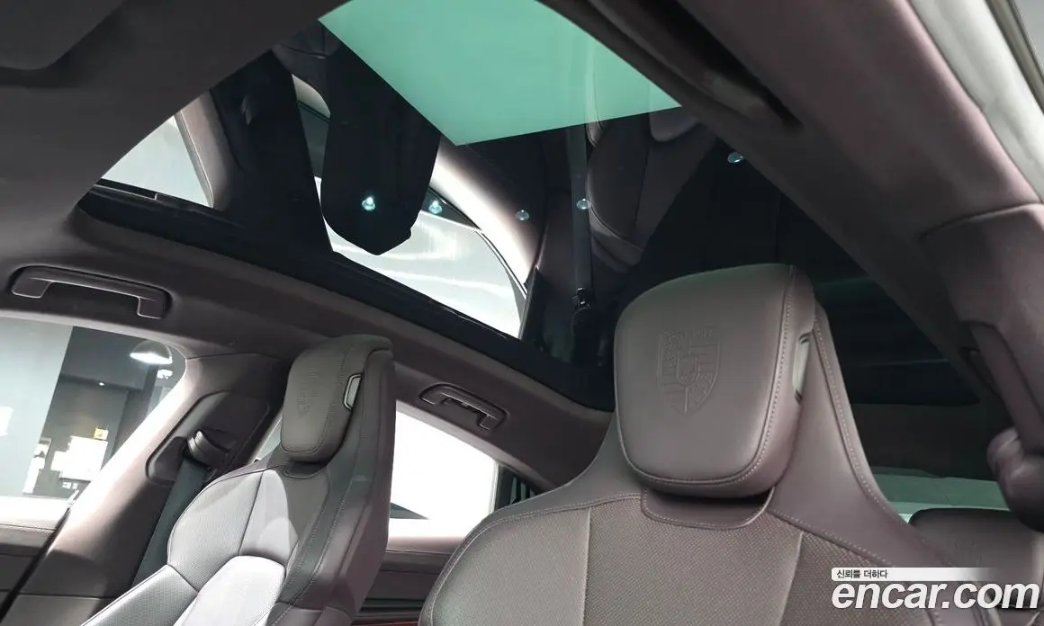 Porsche Taycan 2021 0.1 автомат (гидро), фото 25