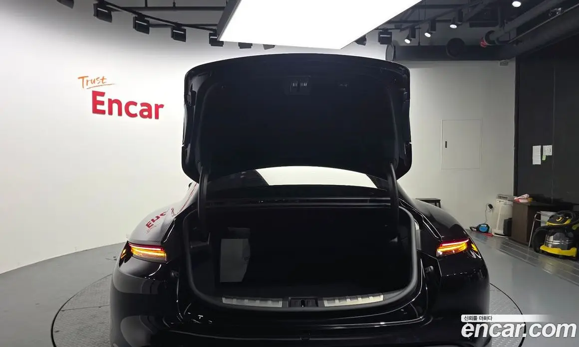 Porsche Taycan 2021 0.1 автомат (гидро), фото 34
