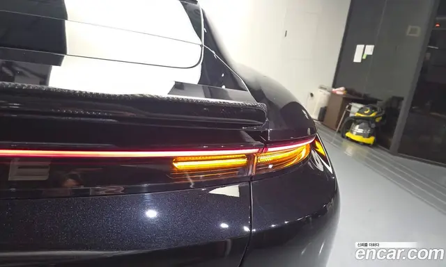 Porsche Taycan 2021 0.1 автомат (гидро), миниатюра 9