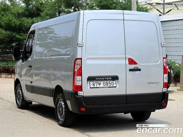 Renault (Samsung) Master 2020 2.3 механика, миниатюра 3 Renault (Samsung) Master 2020 2.3 механика, миниатюра 3