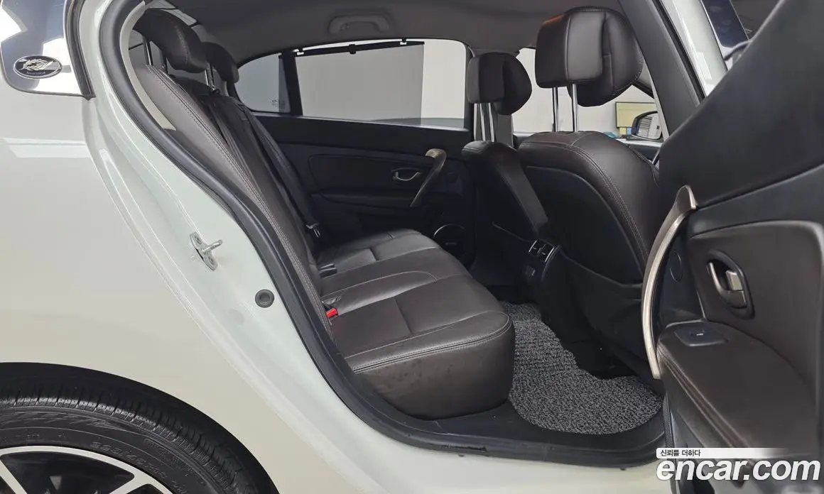 Renault (Samsung) SM5 2014 2.0 автомат (гидро), фото 12 Renault (Samsung) SM5 2014 2.0 автомат (гидро), фото 12