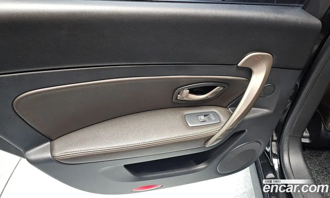 Renault (Samsung) SM5 2015 2.0 автомат (гидро), фото 15 Renault (Samsung) SM5 2015 2.0 автомат (гидро), фото 15