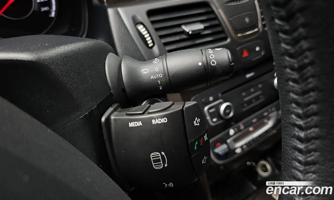 Renault (Samsung) SM5 2015 2.0 автомат (гидро), фото 32 Renault (Samsung) SM5 2015 2.0 автомат (гидро), фото 32