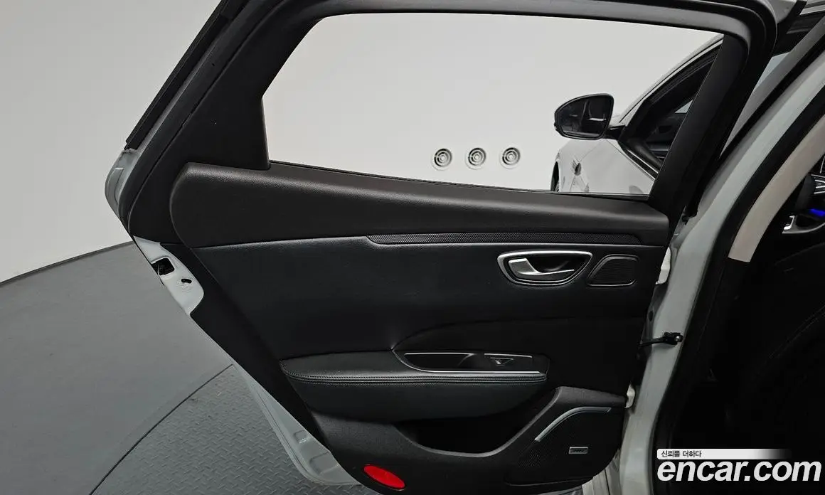 Renault (Samsung) SM6 2016 2.0 автомат (гидро), фото 14 Renault (Samsung) SM6 2016 2.0 автомат (гидро), фото 14