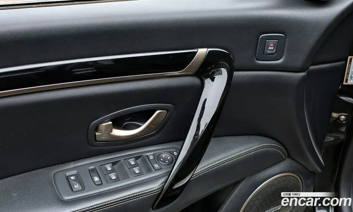 Renault (Samsung) SM7 2016 2.5 автомат (гидро), фото 18 Renault (Samsung) SM7 2016 2.5 автомат (гидро), фото 18