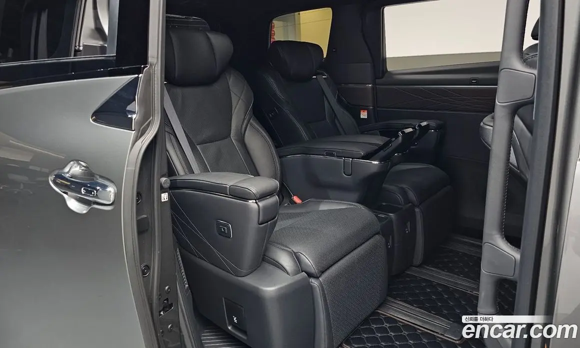 Toyota Alphard 2024 2.5 автомат (гидро), фото 16 Toyota Alphard 2024 2.5 автомат (гидро), фото 16