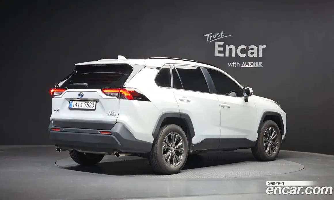 Toyota RAV4 2024 2.5 автомат (гидро), фото 2 Toyota RAV4 2024 2.5 автомат (гидро), фото 2