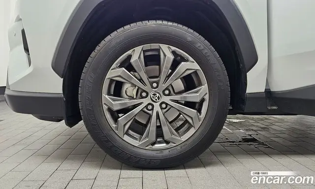 Toyota RAV4 2024 2.5 автомат (гидро), миниатюра 5 Toyota RAV4 2024 2.5 автомат (гидро), миниатюра 5