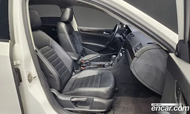 Volkswagen Passat 2015 1.8 автомат (гидро), миниатюра 11 Volkswagen Passat 2015 1.8 автомат (гидро), миниатюра 11