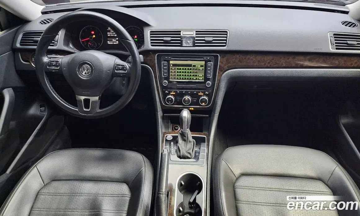 Volkswagen Passat 2015 1.8 автомат (гидро), фото 7 Volkswagen Passat 2015 1.8 автомат (гидро), фото 7