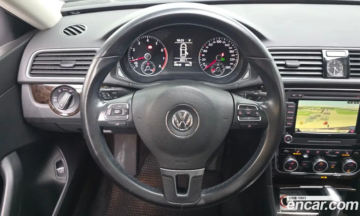Volkswagen Passat 2015 1.8 автомат (гидро), фото 13 Volkswagen Passat 2015 1.8 автомат (гидро), фото 13