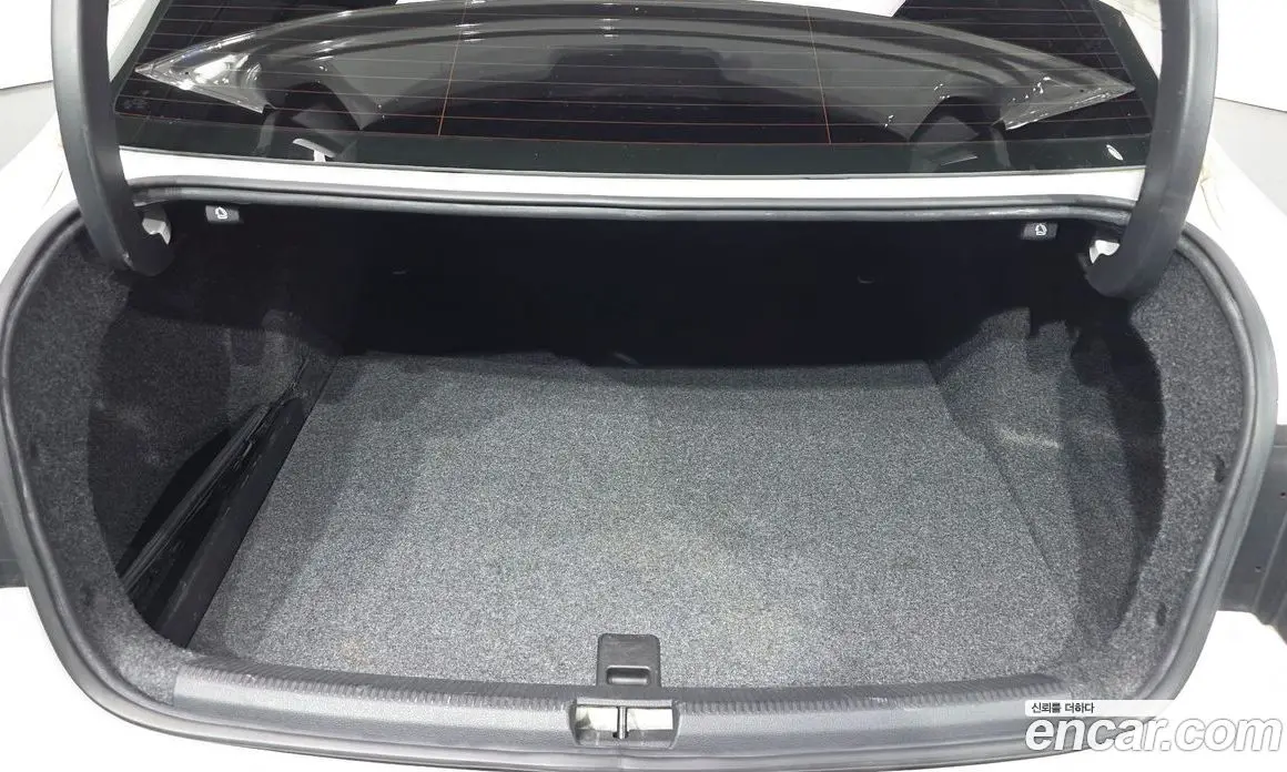 Volkswagen Passat 2015 1.8 автомат (гидро), фото 20 Volkswagen Passat 2015 1.8 автомат (гидро), фото 20