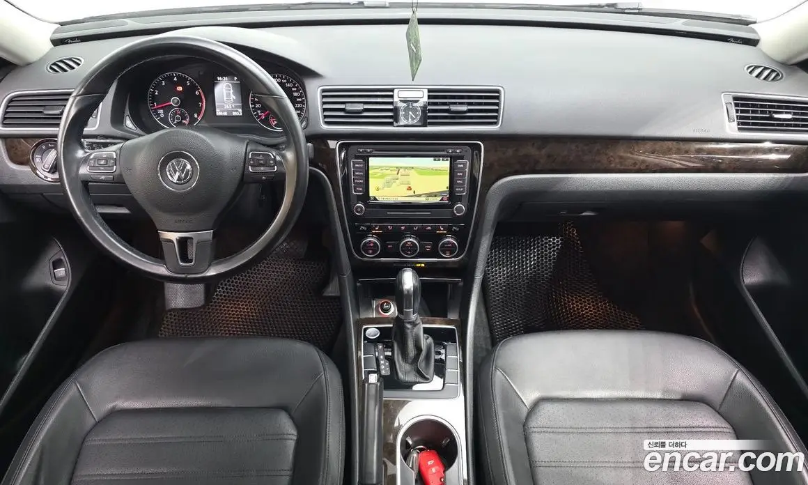 Volkswagen Passat 2015 1.8 автомат (гидро), фото 7 Volkswagen Passat 2015 1.8 автомат (гидро), фото 7
