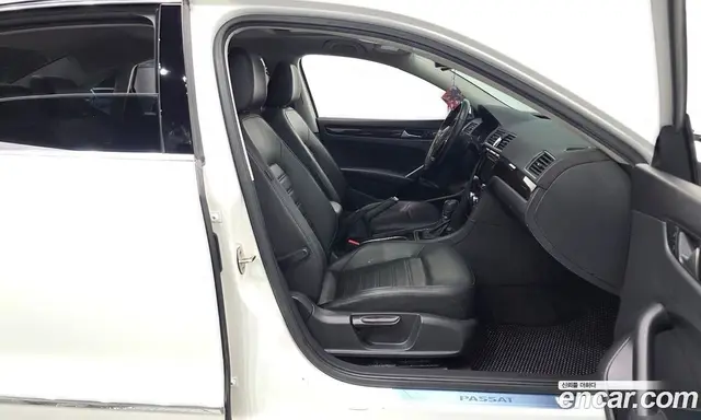 Volkswagen Passat 2015 1.8 автомат (гидро), миниатюра 10 Volkswagen Passat 2015 1.8 автомат (гидро), миниатюра 10