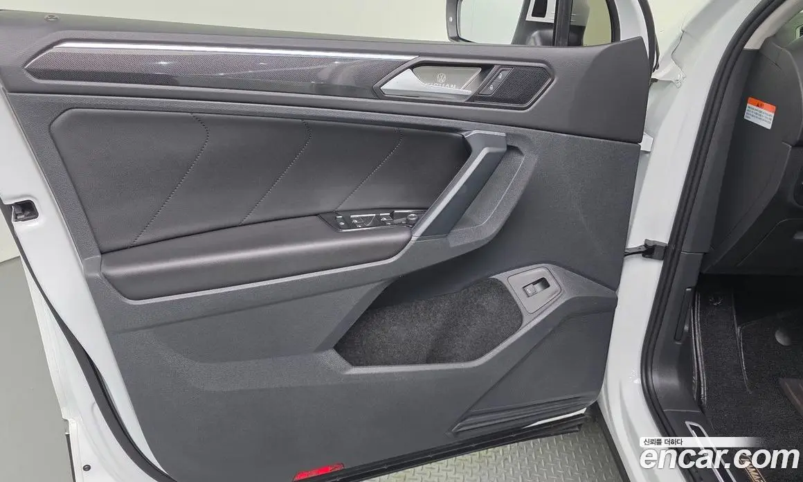 Volkswagen Tiguan 2023 2.0 автомат (гидро), фото 14